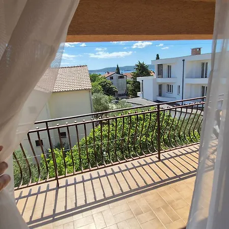 Perlica Daire Biograd Na Moru