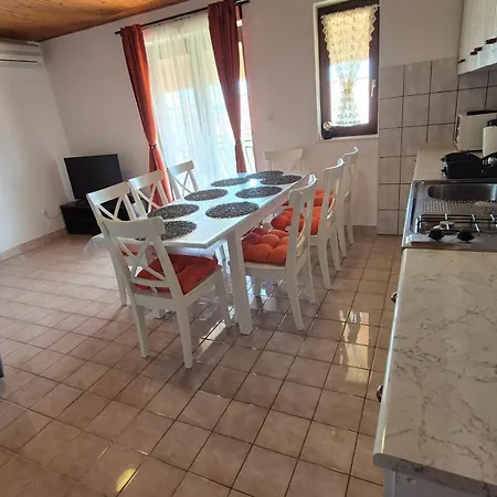 Daire Perlica Biograd Na Moru