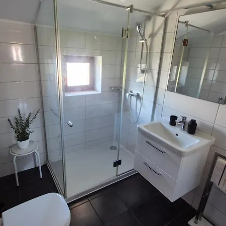 Perlica Biograd Na Moru